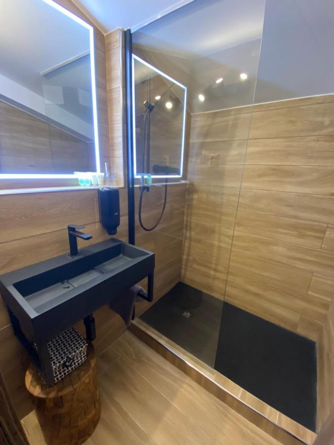 Hotel Lesana 3*