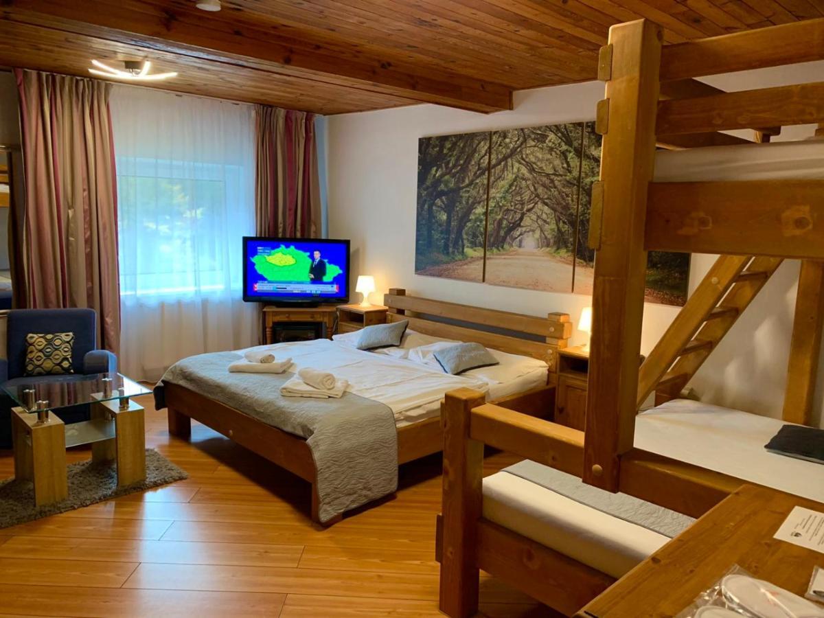 Lesana Hotel 3*